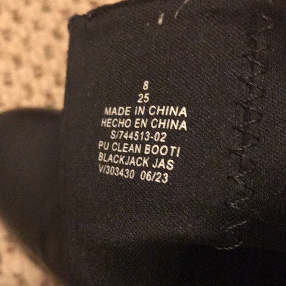 Black booties 3 inch heel size 8 old navy - Picture 10 of 10